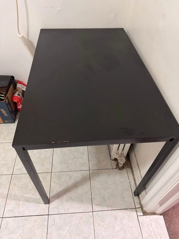 IKEA table - photo 3