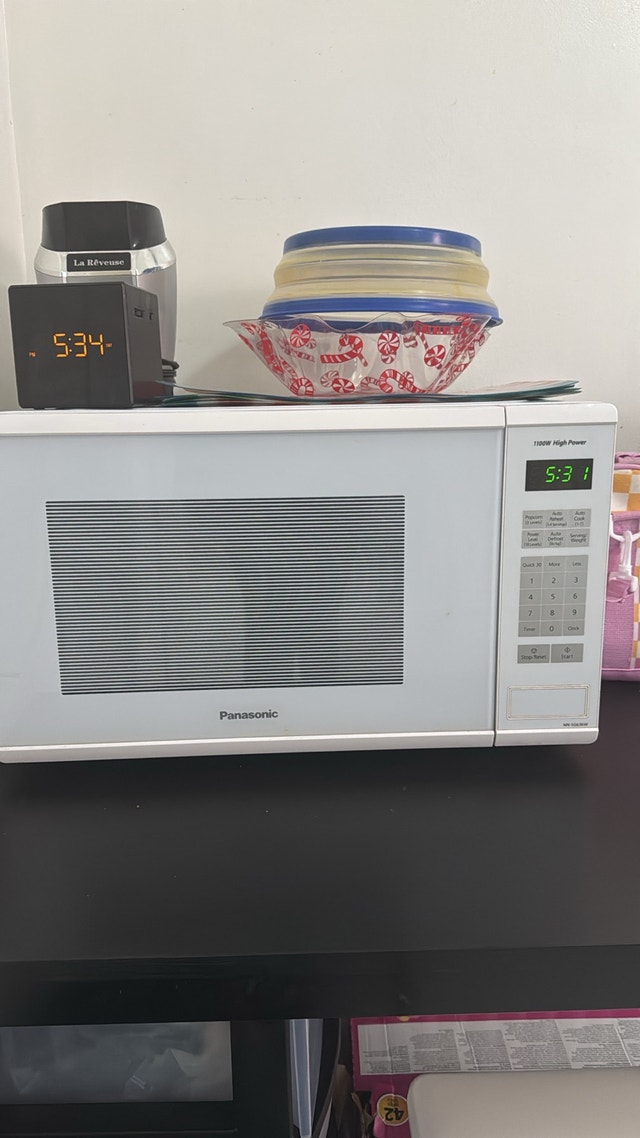 Panasonic Microwave Oven, White