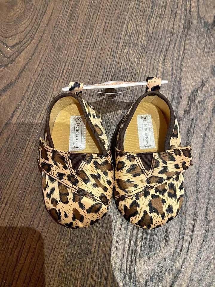 Brand new baby girl leopard shoes size 2 thumbnail
