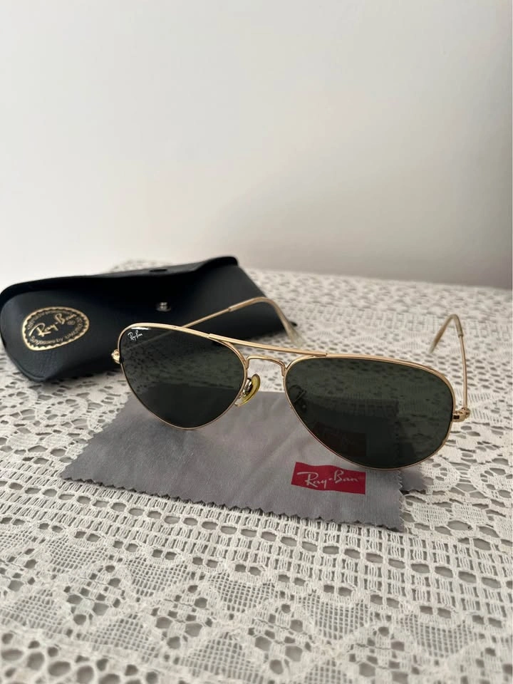 Ray-Ban Aviator Gold Frame Sunglasses