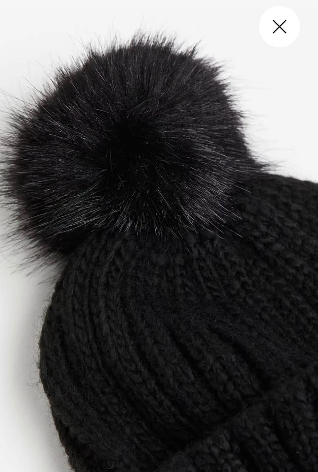 New H&M Black Pom Pom Beanie - photo 2