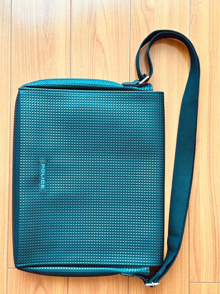 POLICE Black Textured Messenger Bag