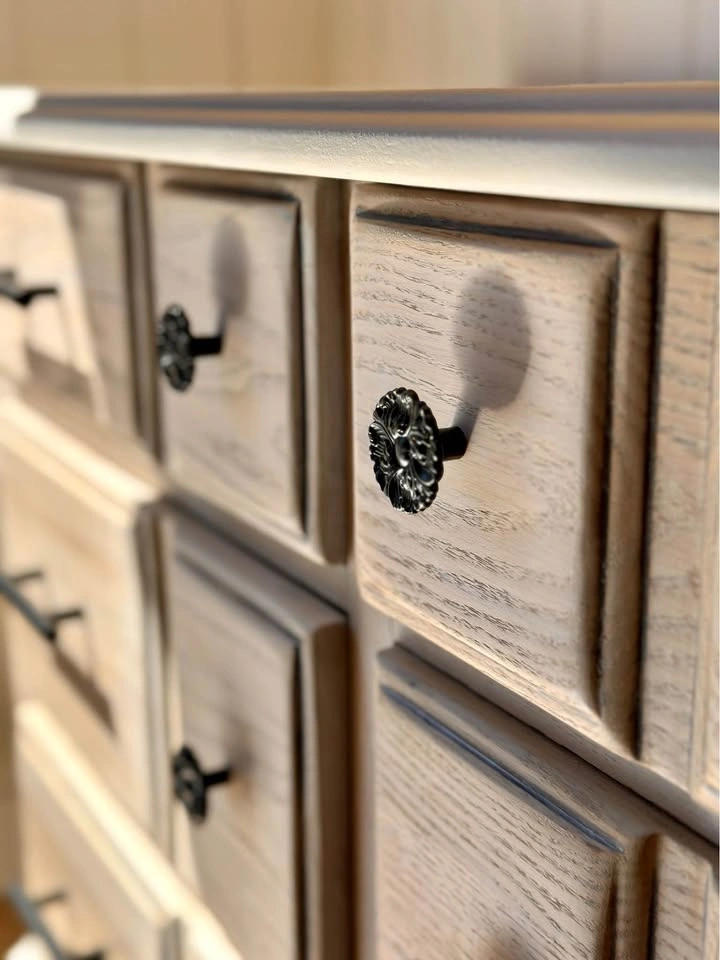 SOLID WOOD DRESSER – REFINISHED MODERN FARMHOUSE STYLE - photo 3