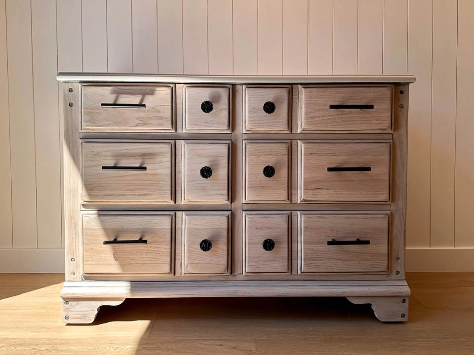 SOLID WOOD DRESSER – REFINISHED MODERN FARMHOUSE STYLE - photo 5