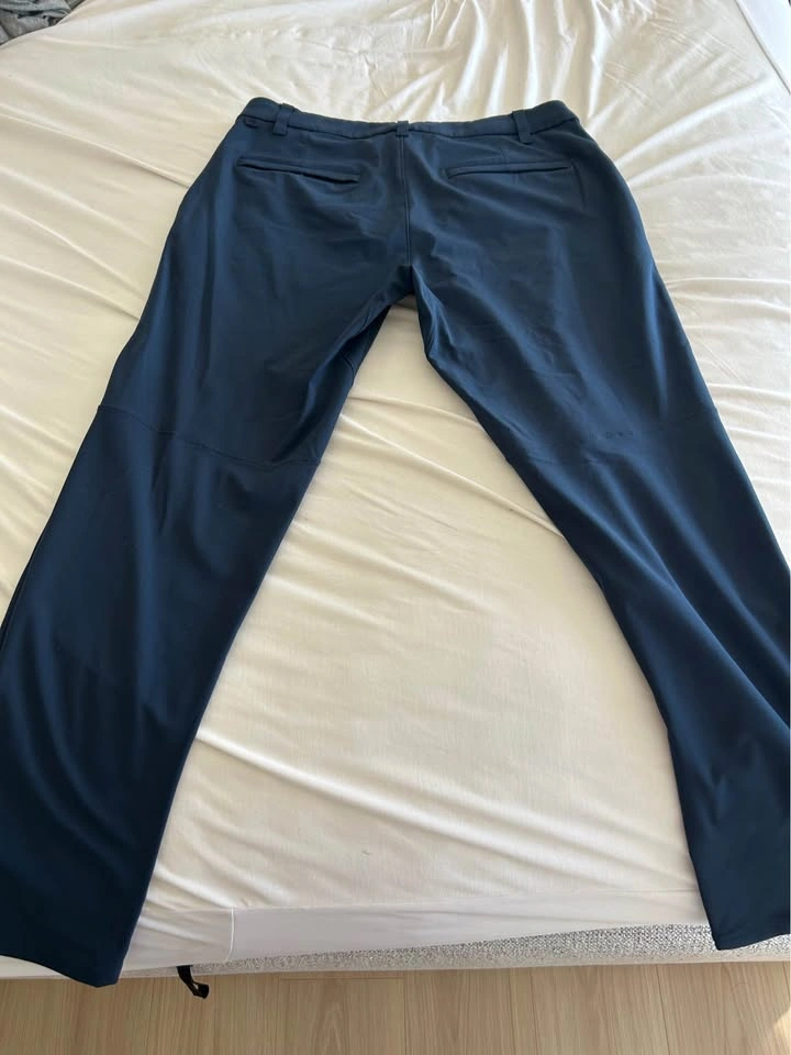 Lululemon Navy pants size 32 - photo 2
