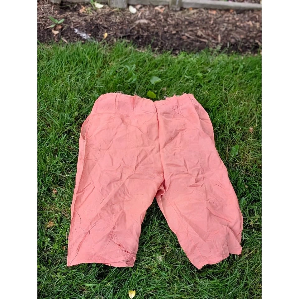 Women’s Peach Cropped Wide-Leg Pants Size Approx. Small