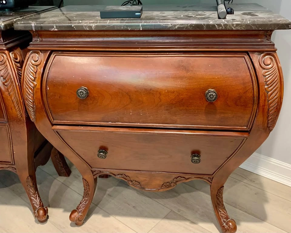 Pair of Vintage Bombay Company Nightstands / Chests - photo 2