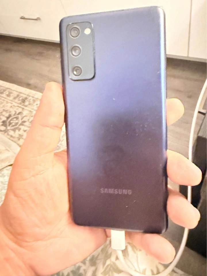 Samsung Galaxy S20 FE 5G 128GB - photo 4
