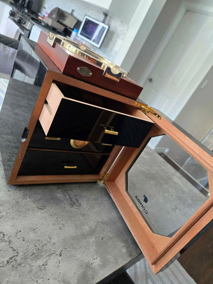 Cigar humidor & ashtray - photo 2