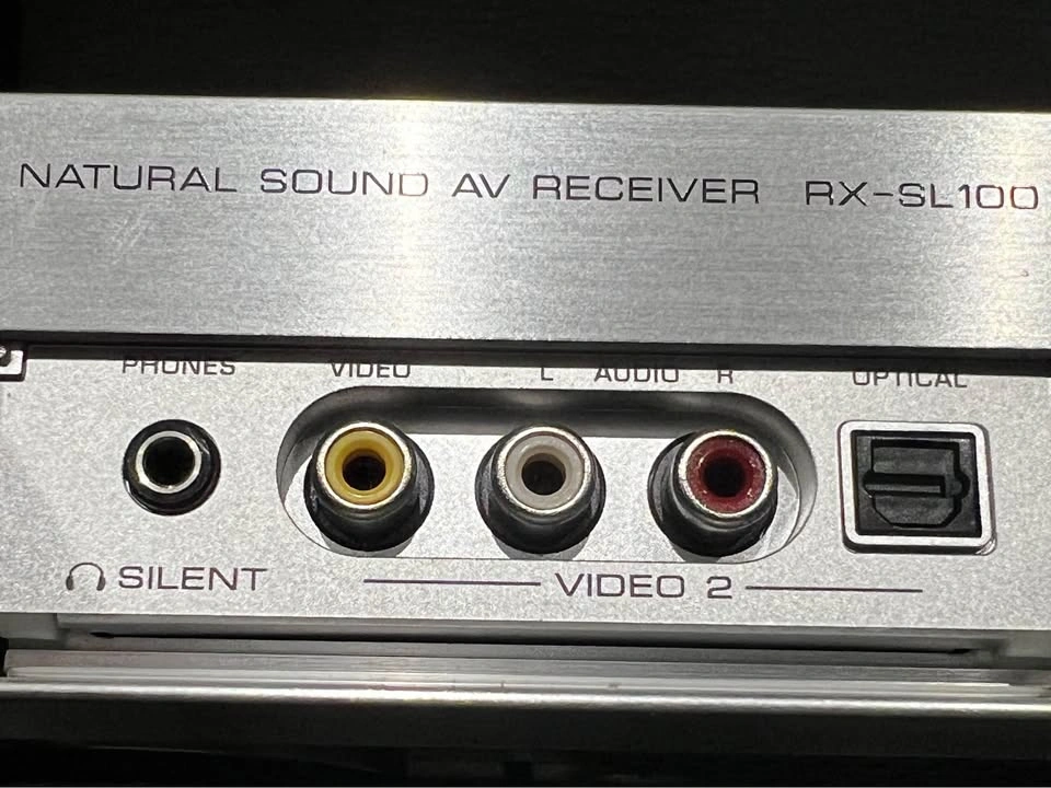 Yamaha stereo receiver with Airplay - photo 5