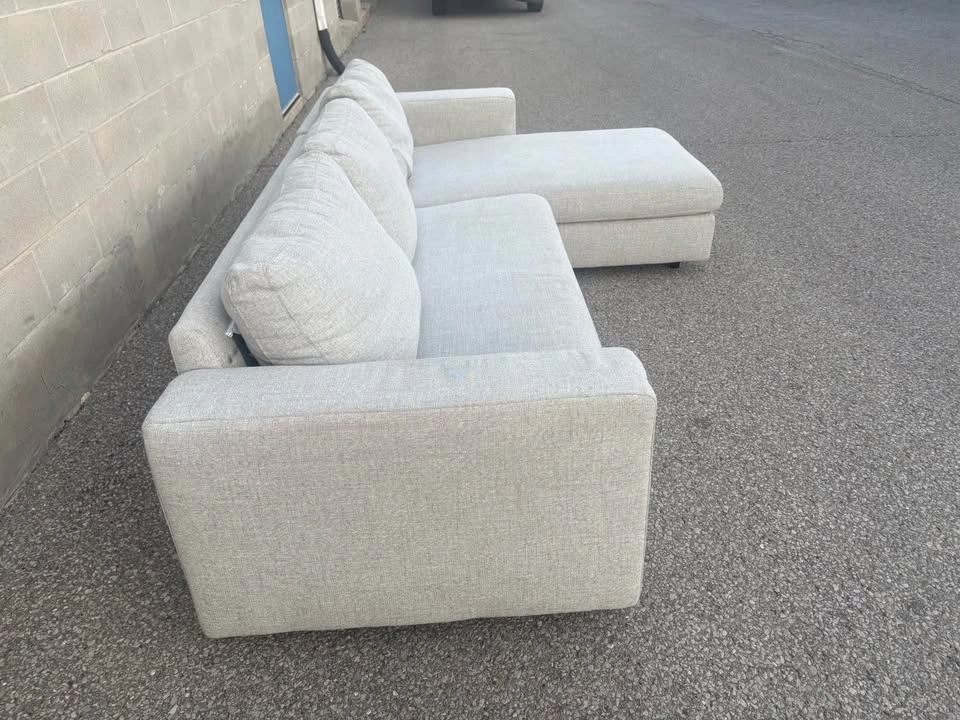 Light Grey Sectional Sofa with Chaise - photo 4