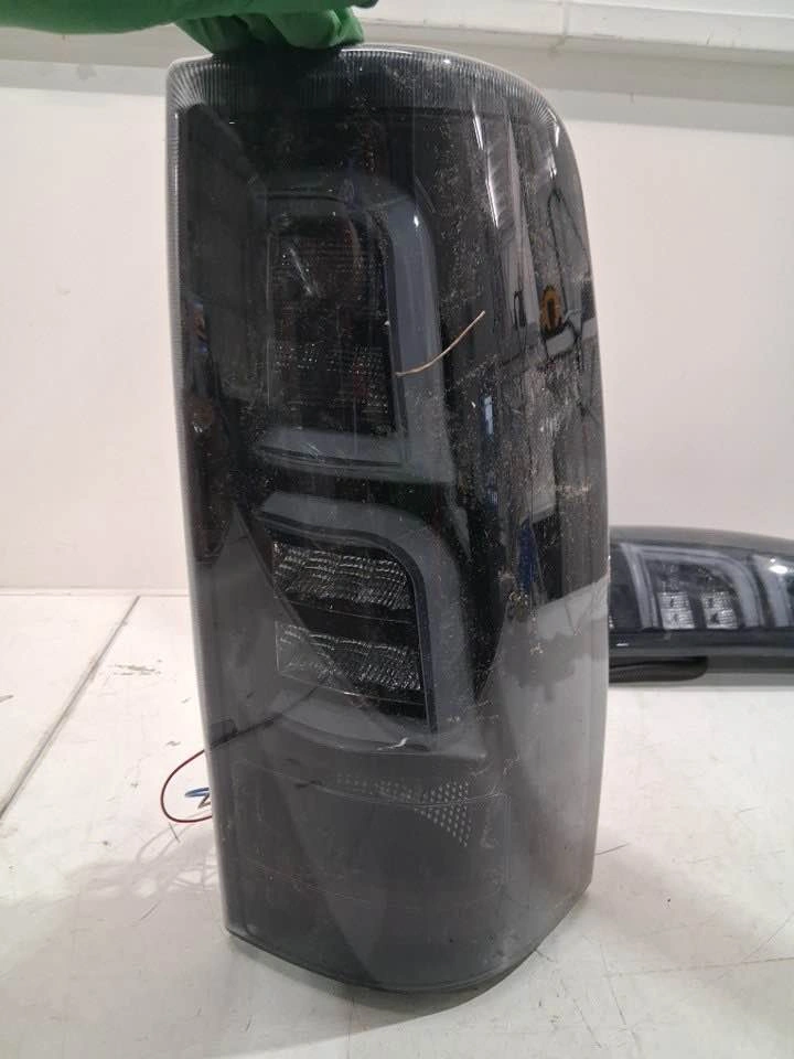 Aftermarket LED Tail Lights for Chevrolet Silverado/GMC Sierra - photo 2