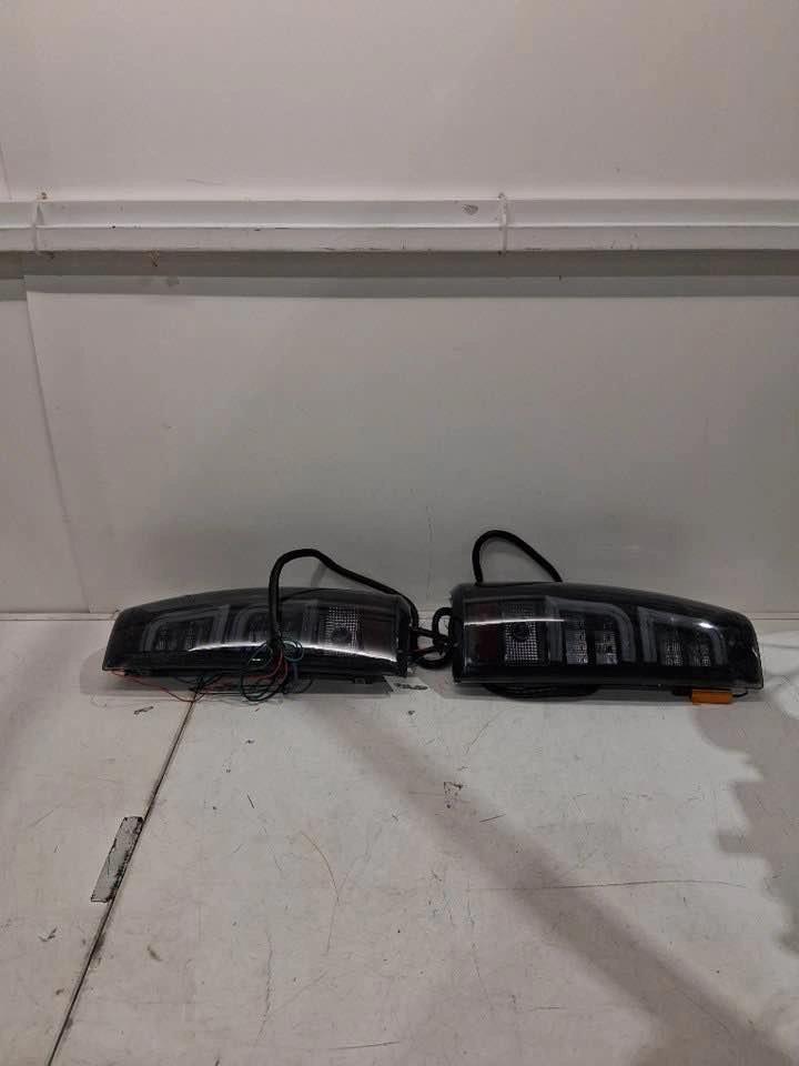 Aftermarket LED Tail Lights for Chevrolet Silverado/GMC Sierra - photo 4
