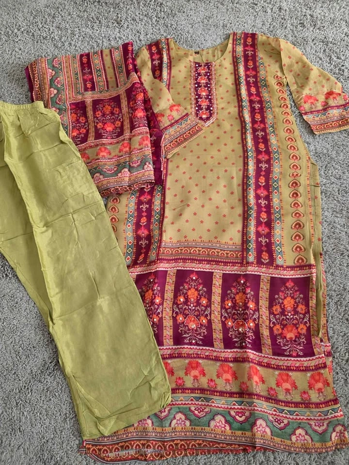 3 piece suit (kurti, pant, duppatta) on sale - photo 4