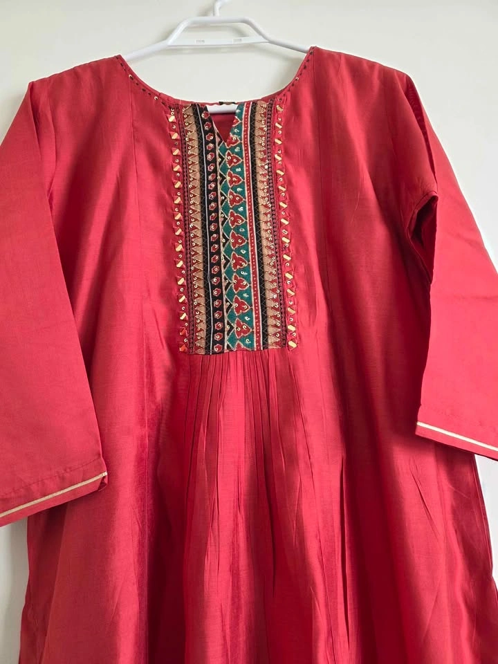 3 piece suit (Kurti, pant, duppatta) on sale - photo 2