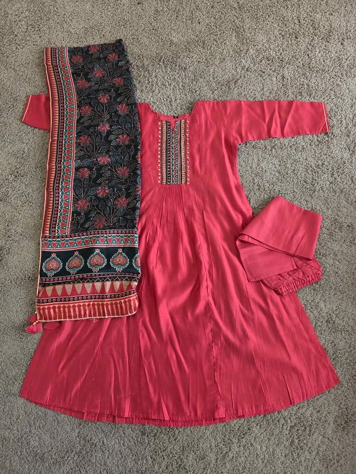 3 piece suit (Kurti, pant, duppatta) on sale - photo 3
