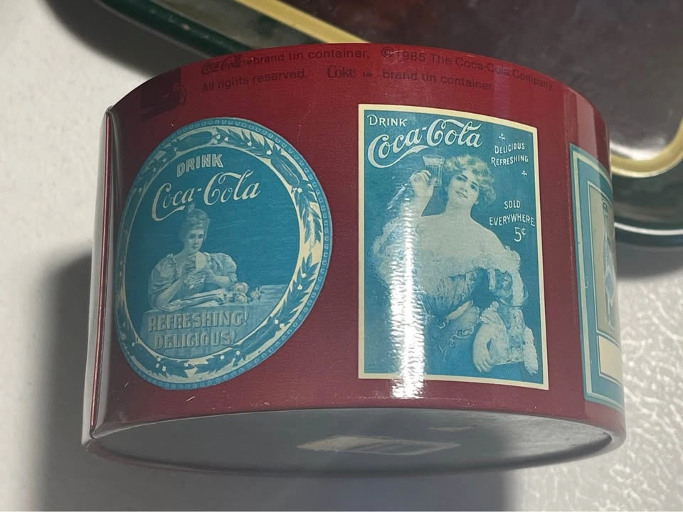 Coca Cola tin - no lid - photo 2