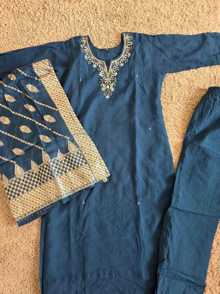 3 piece suit (Kurti,pant,Duppatta) on sale - photo 2