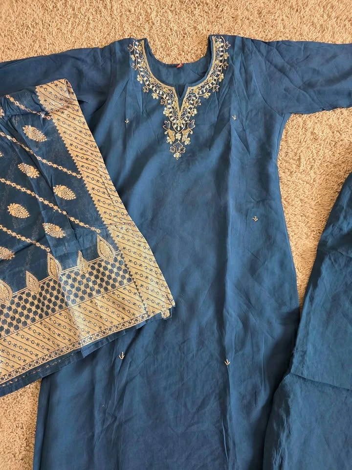 3 piece suit (Kurti,pant,Duppatta) on sale - photo 4
