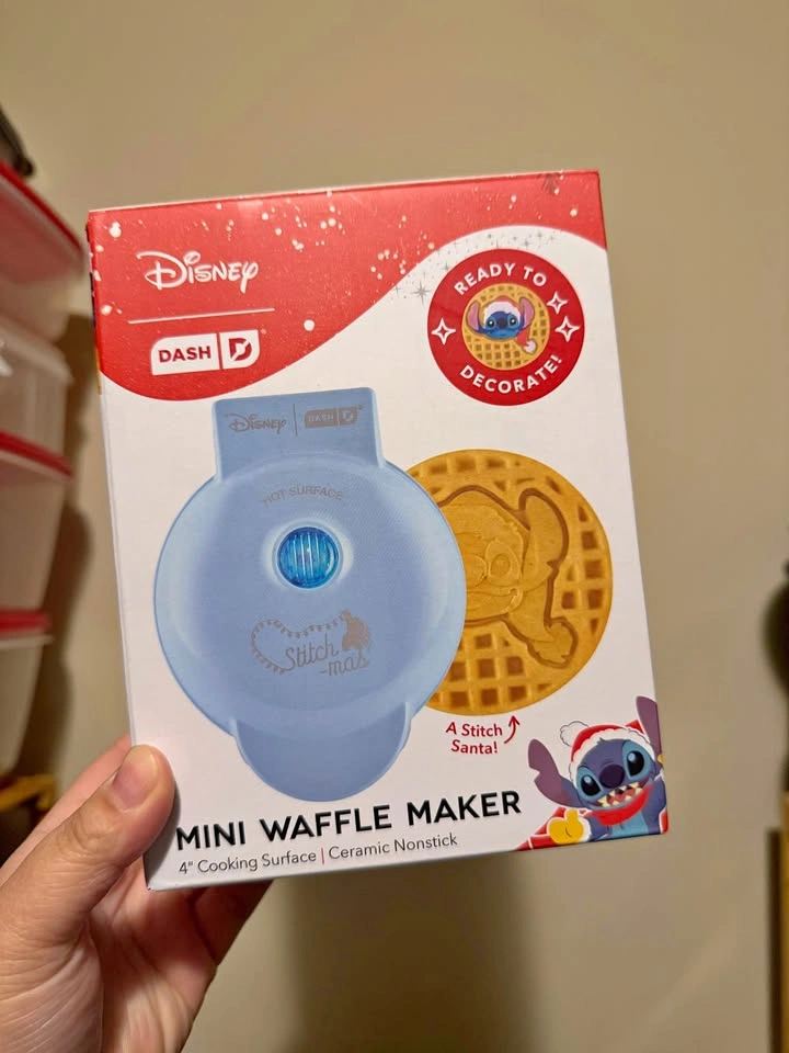 Dash Stitch Mini Waffle Maker