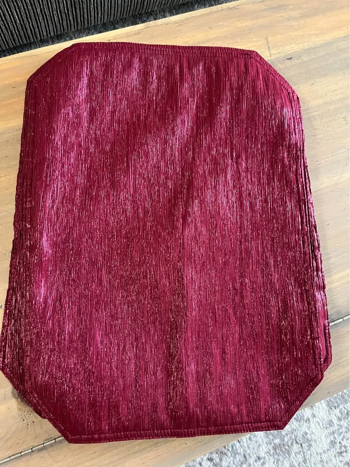 10 Shimmering Burgundy place mats - photo 3