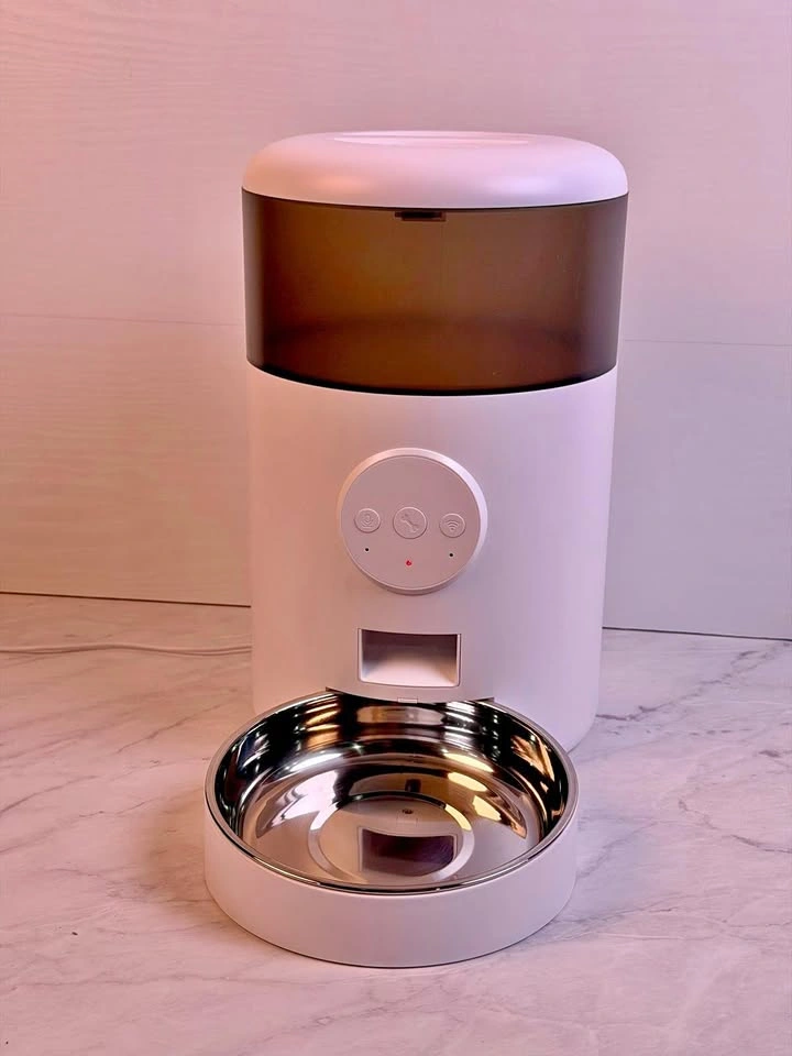 Pet Feeder 3L- Timed & Wifi Brand New