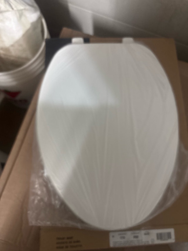 new in the box elongated toilet seat - photo 3