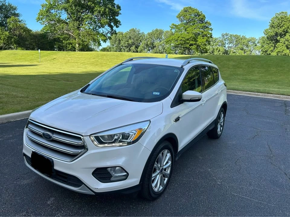 2017 Ford Escape · Titanium Sport Utility 4D - photo 5