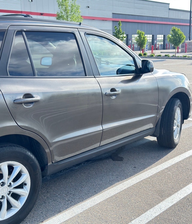2012 Hyundai Santa Fe 2.4L AWD – 239,512 km READY TO GO - photo 2