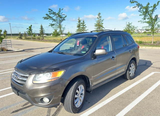 2012 Hyundai Santa Fe 2.4L AWD – 239,512 km READY TO GO - photo 4