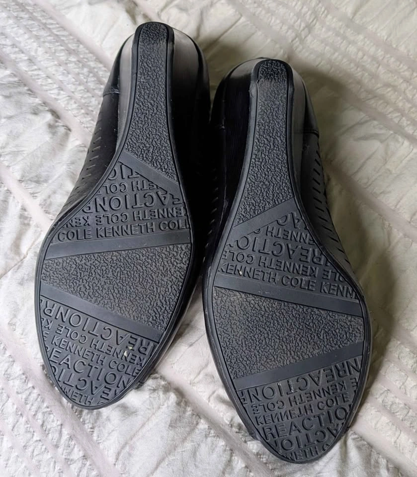 Kenneth Cole Reaction Wedges - Size 8.5 - photo 2