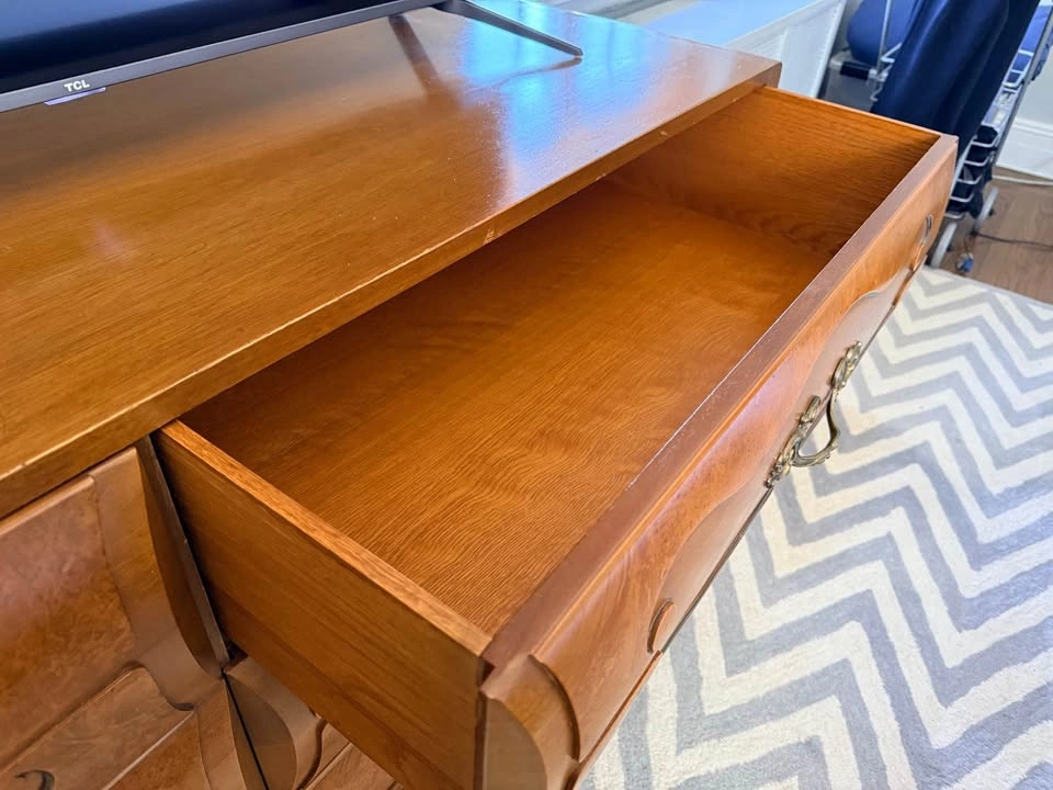 John Widdicomb Vintage French Provincial Dresser and Nightstands - photo 4