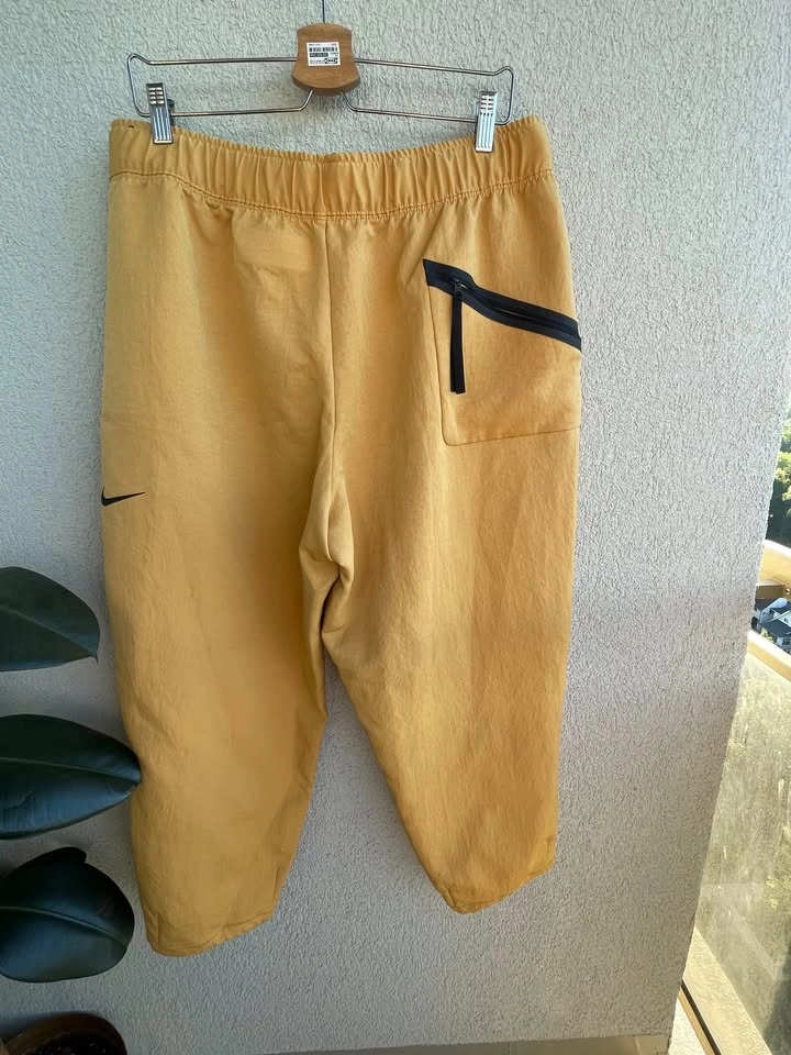Size XL, Nike Utility Cropped Jogger Pants Adjustable Belt - photo 2