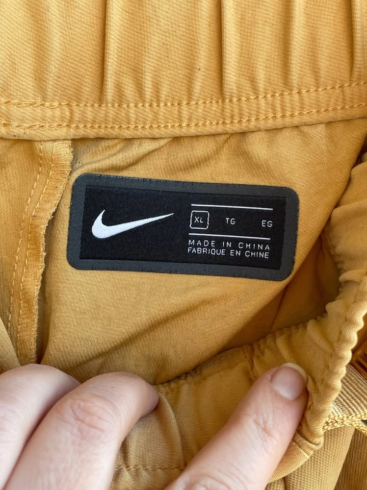 Size XL, Nike Utility Cropped Jogger Pants Adjustable Belt - photo 5