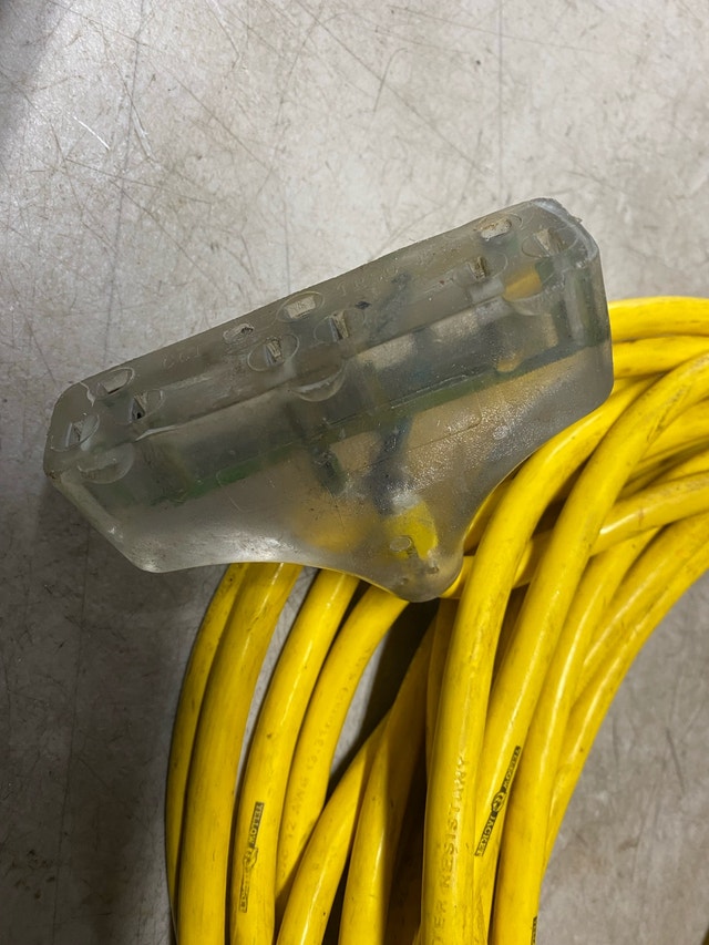 50 foot yellow jacket 12 gauge extension cord good condition - photo 3
