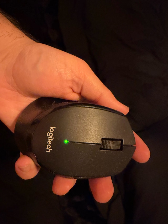LOGITECH WIRELESS KEYBOARD AND MOUSE - photo 3