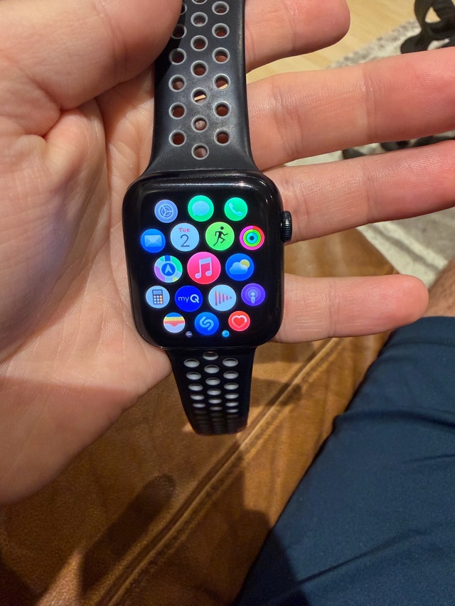 APPLE WATCH SERIES SE2