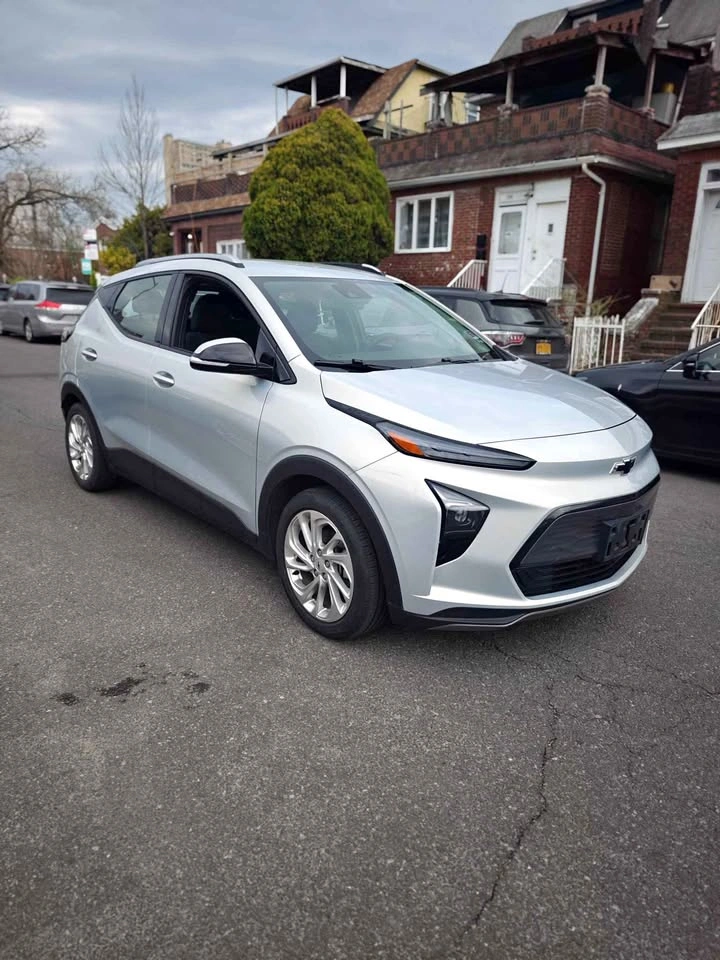 2023 Chevrolet Bolt EUV 2LT Hatchback 4D
