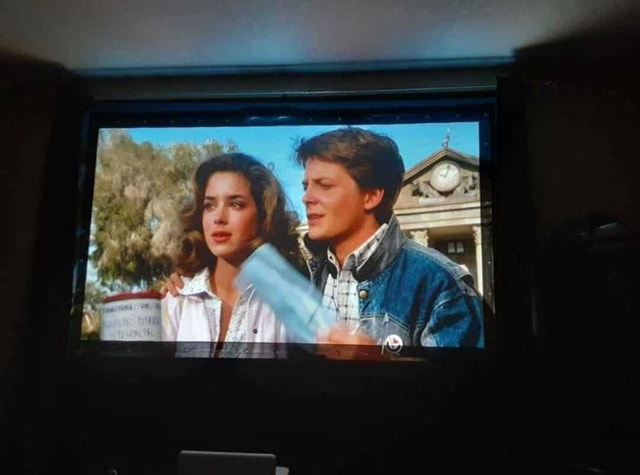 Benq Ultra-Short Throw projector - photo 3