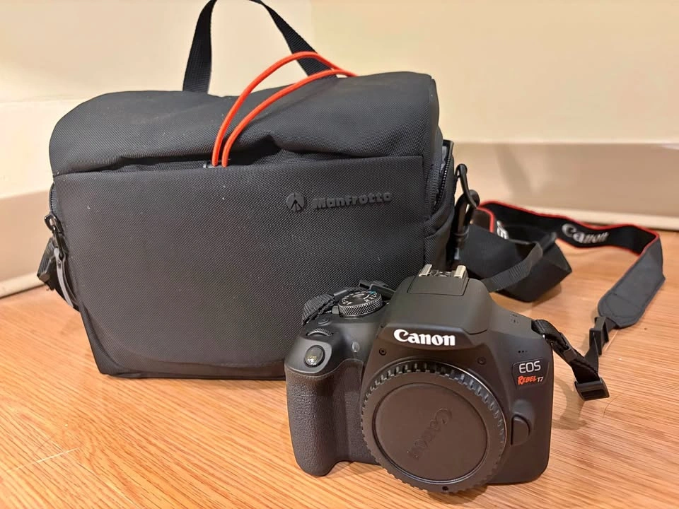 Canon EOS Rebel T7