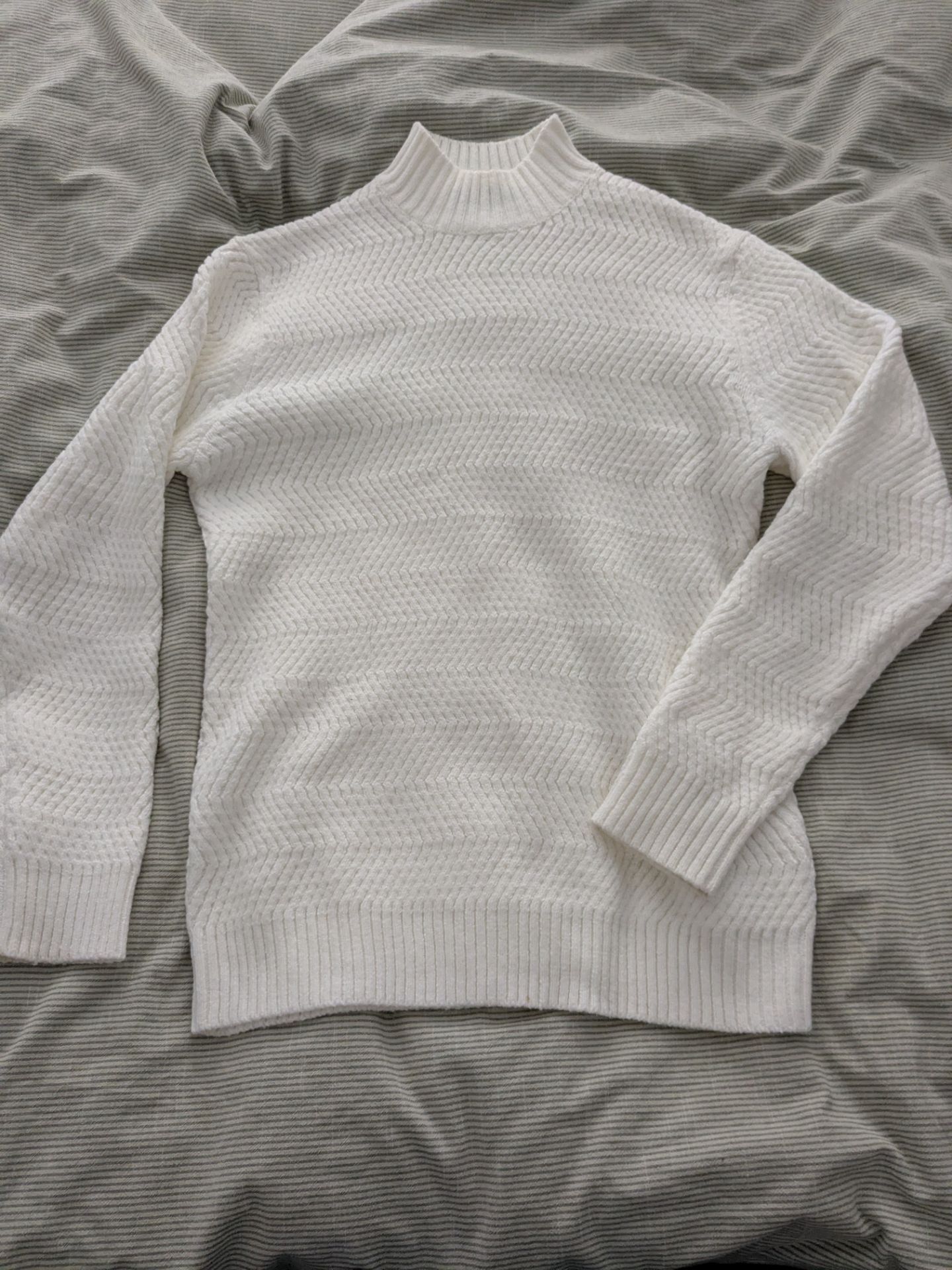 White Sweater - photo 2