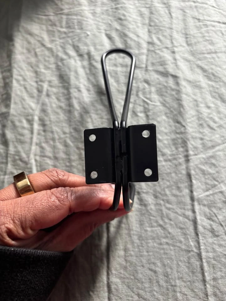 12 pack heavy duty coat hangers - photo 3