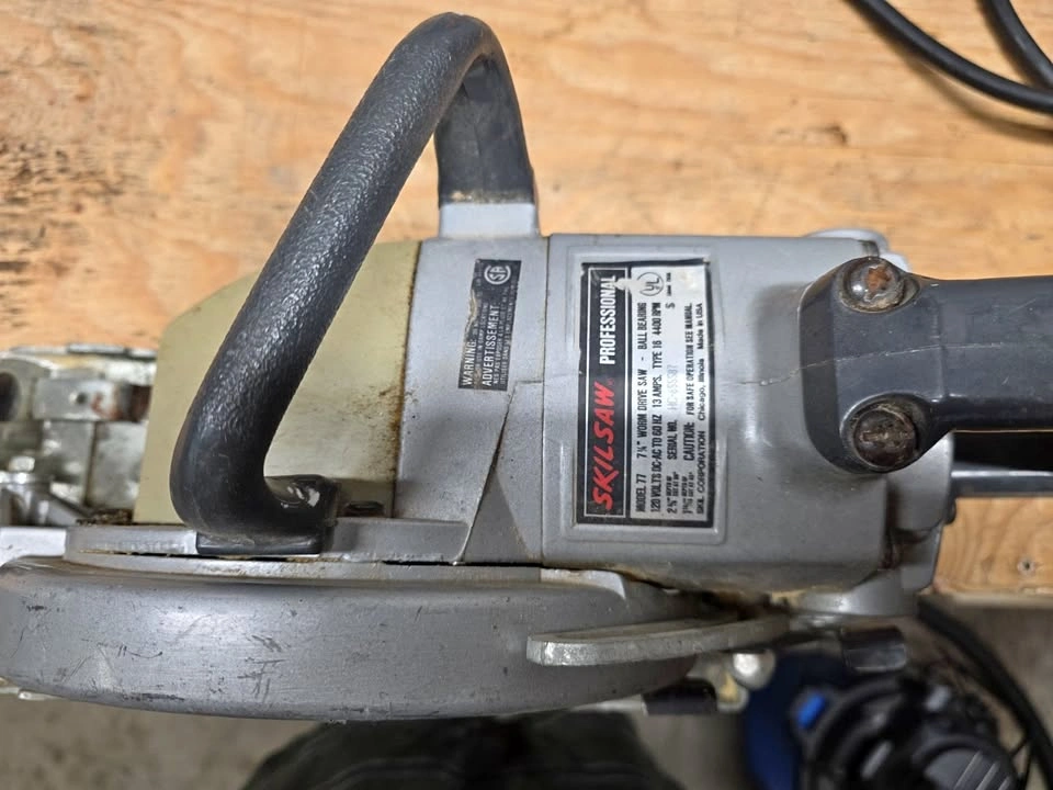 SKILSAW Model 77 Professional 7-1/4 Worm Drive Circular Saw