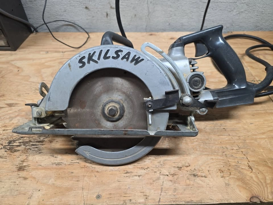 SKILSAW Model 77 Professional 7-1/4 Worm Drive Circular Saw - photo 2