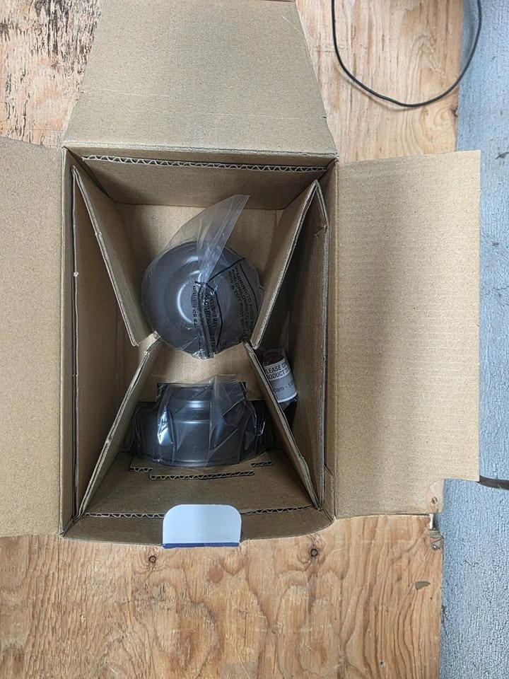 NEW Heath/Zenith Motion Activated Outdoor Wall Light - photo 2