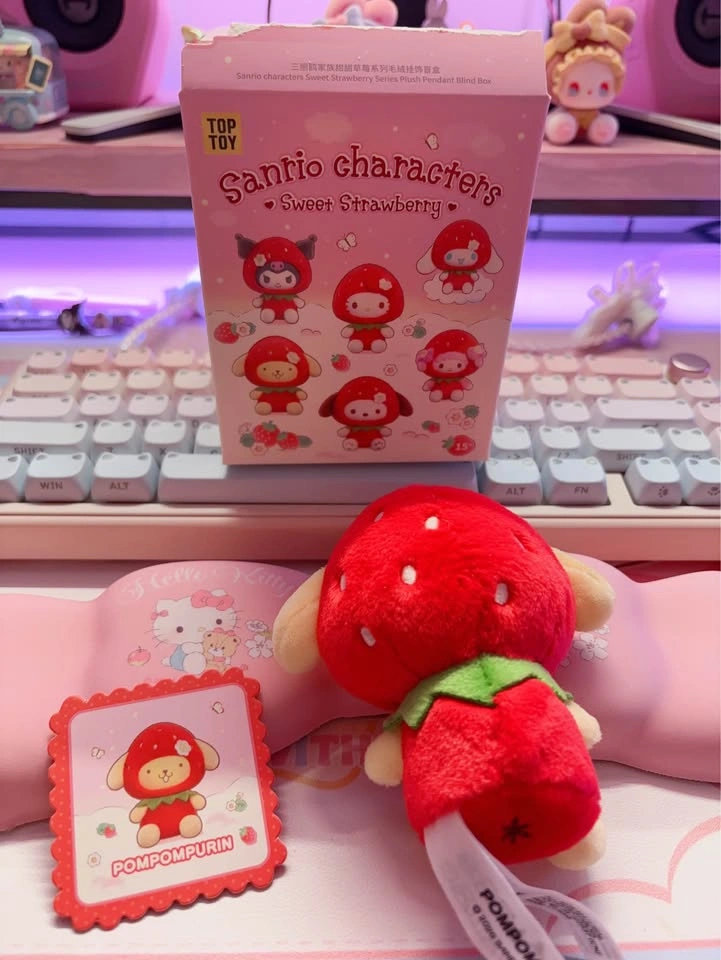 Sanrio Sweet Strawberry Series Pompompurin Plush Pendant - photo 2