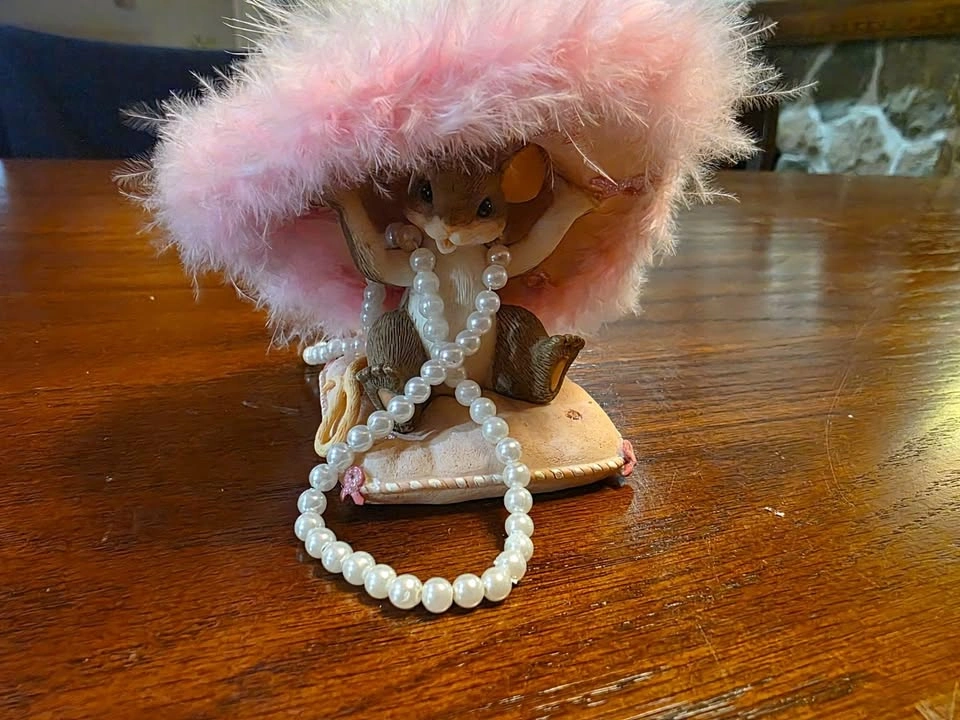 Charming Tails Hat's Off to a Cure