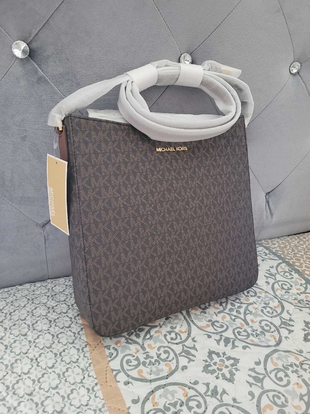 Michael Kors (Brand new)