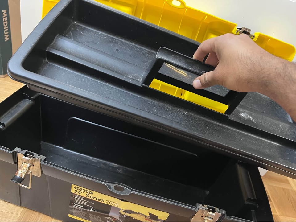 Stanley 24” series 2000 toolbox - photo 4