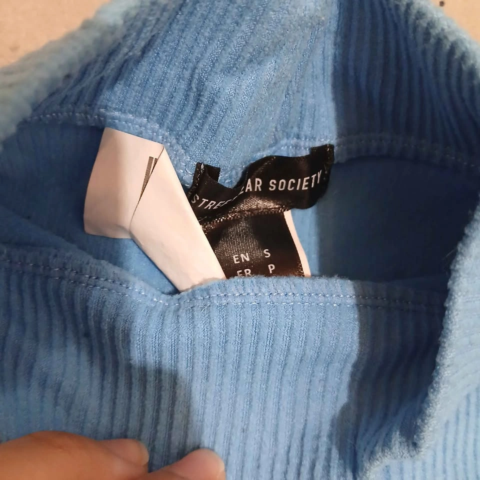 2 Mockneck Shirts - photo 3